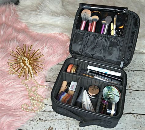 best makeup bag for traveling.